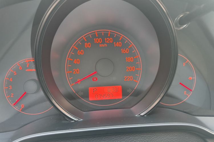 Used Honda Fit 2018 1.5L CVT Comfort Version Interior 3