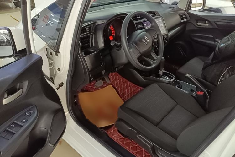 Used Honda Fit 2018 1.5L CVT Comfort Version Interior 3