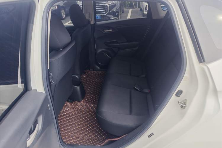 Used Honda Fit 2018 1.5L CVT Comfort Version Interior 3