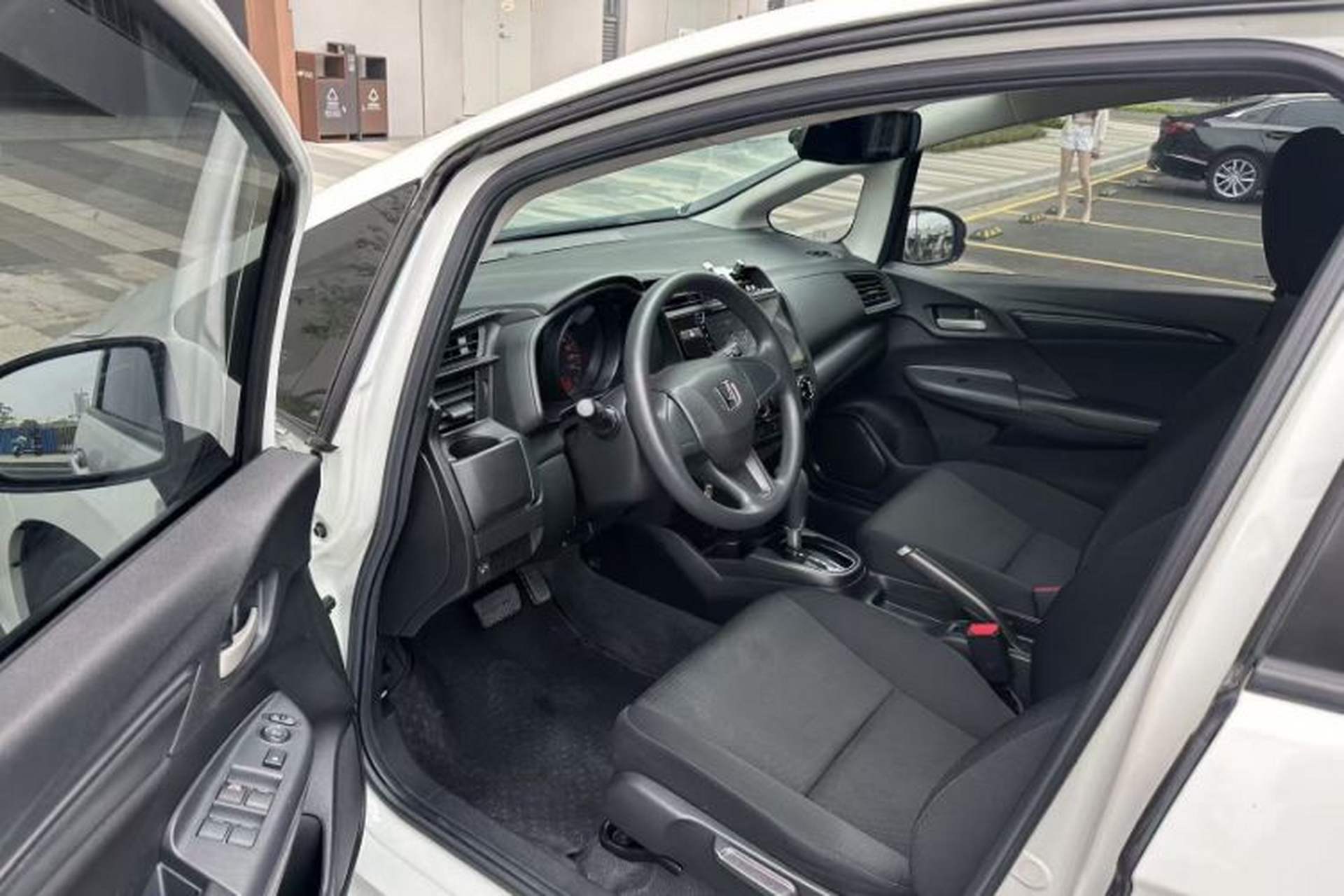 Used Honda Fit 2018 1.5L CVT Comfort Version Interior 3