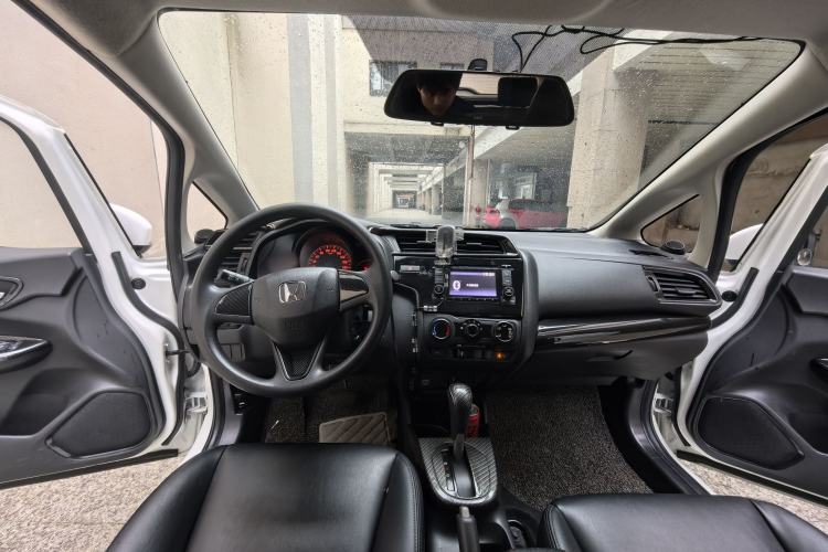 Used Honda Fit 2018 1.5L CVT Comfort Version Interior 3