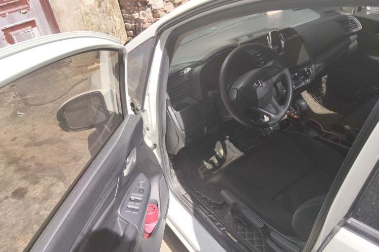 Used Honda Fit 2018 1.5L CVT Comfort Sunroof Version Interior 3
