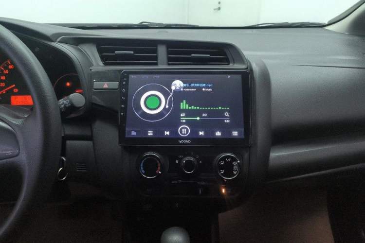 Used Honda Fit 2018 1.5L CVT Comfort Sunroof Version Interior 4