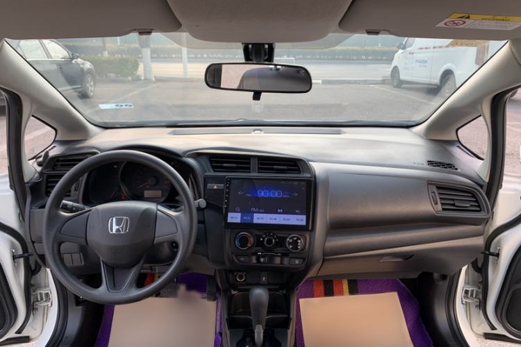 Used Honda Fit 2018 1.5L CVT Comfort Version Interior 4