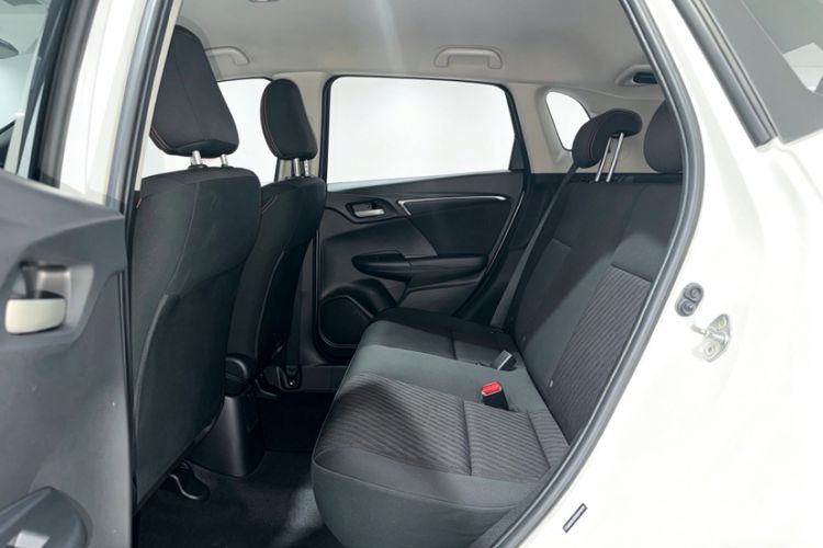 Used Honda Fit 2018 1.5L CVT Trendy Sports Edition Interior 4
