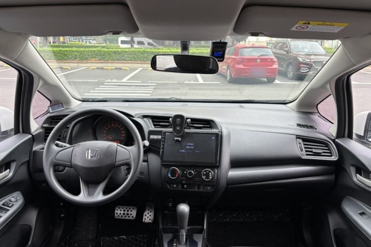 Used Honda Fit 2018 1.5L CVT Comfort Version Interior 4