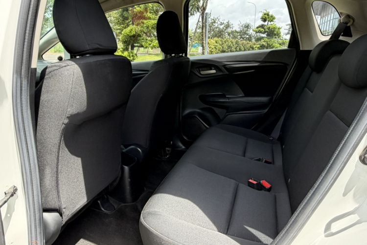 Used Honda Fit 2018 1.5L CVT Comfort Version Interior 4