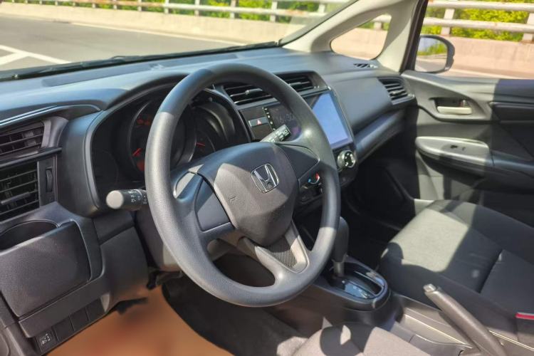 Used Honda Fit 2018 1.5L CVT Comfort Sunroof Version Interior 4