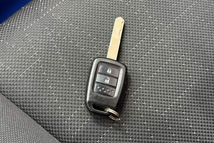 Used Honda Fit 2018 1.5L CVT Comfort Version Interior 5