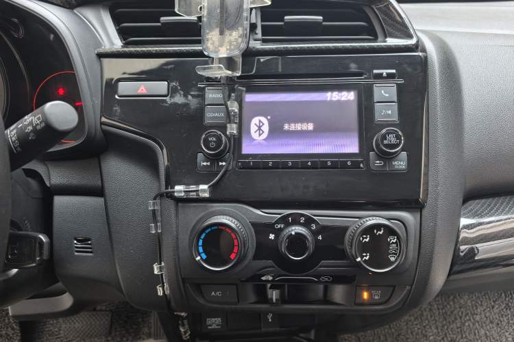 Used Honda Fit 2018 1.5L CVT Comfort Version Interior 5