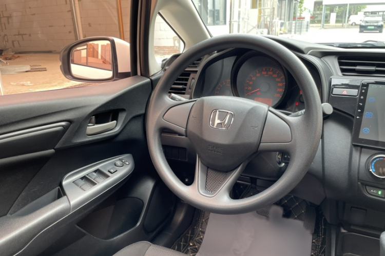 Used Honda Fit 2018 1.5L CVT Comfort Sunroof Version Interior 7