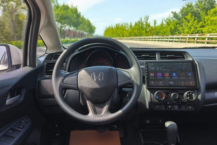 Used Honda Fit 2018 1.5L CVT Comfort Sunroof Version Interior 7