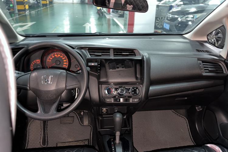 Used Honda Fit 2018 1.5L CVT Comfort Sunroof Version Interior 7