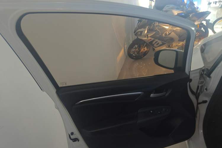 Used Honda Fit 2018 1.5L CVT Trendy Sports Edition Interior 7