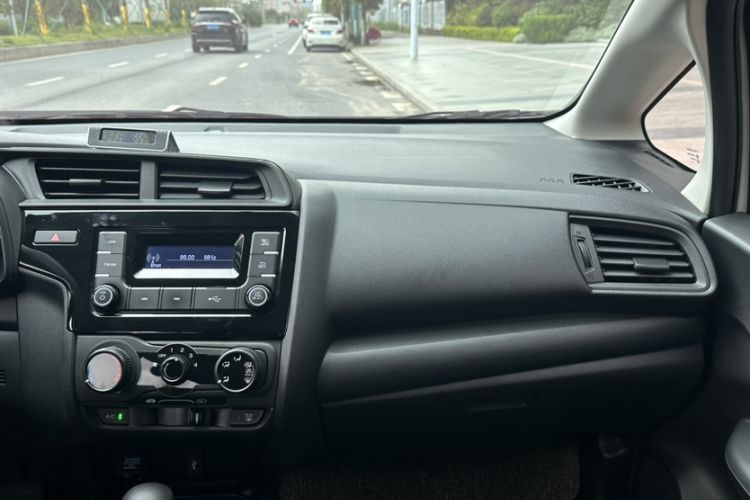 Used Honda Fit 2018 1.5L CVT Comfort Sunroof Version Interior 7