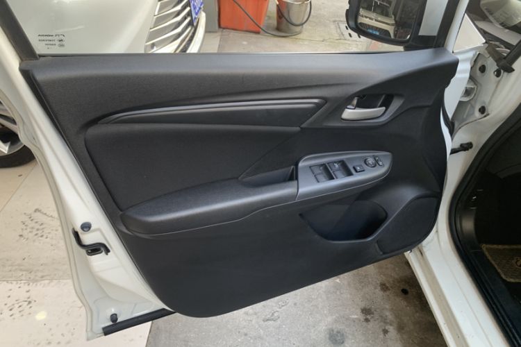 Used Honda Fit 2018 1.5L CVT Comfort Sunroof Version Interior 8