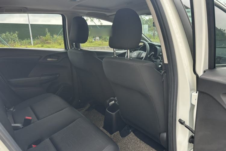 Used Honda Fit 2018 1.5L CVT Comfort Sunroof Version Interior 8