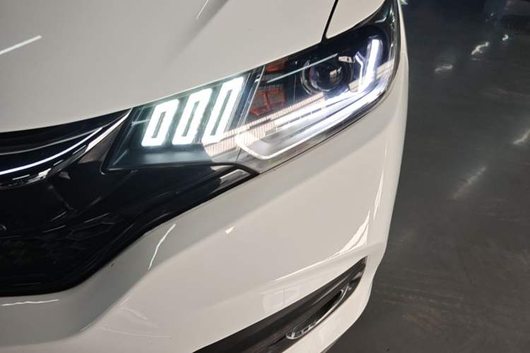 Used Honda Fit 2018 1.5L CVT Comfort Sunroof Version Left Front Headlight