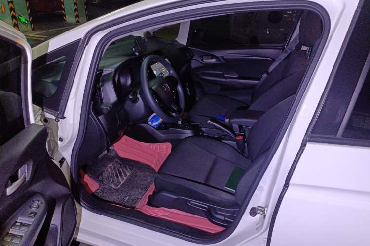 Used Honda Fit 2018 1.5L CVT Comfort Sunroof Version Left Front Seat