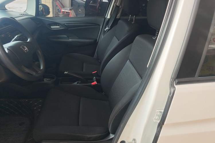 Used Honda Fit 2018 1.5L CVT Comfort Sunroof Version Left Front Seat