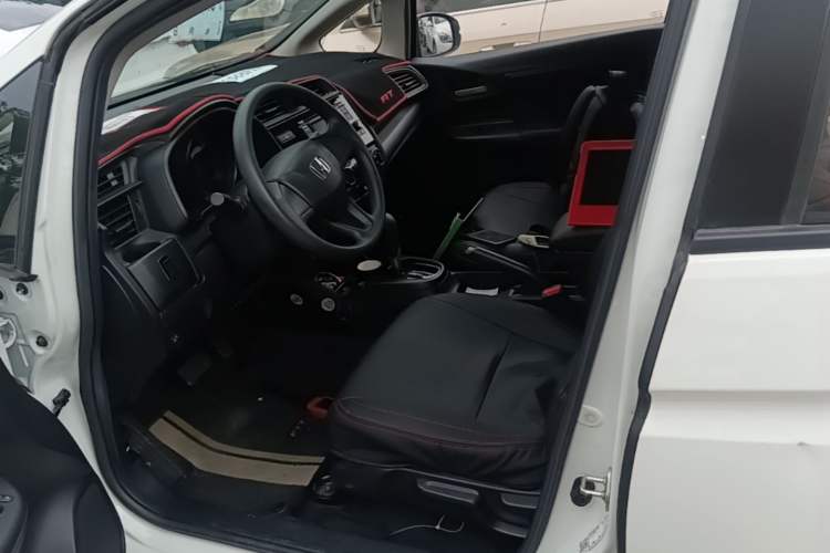 Used Honda Fit 2018 1.5L CVT Comfort Sunroof Version Left Front Seat