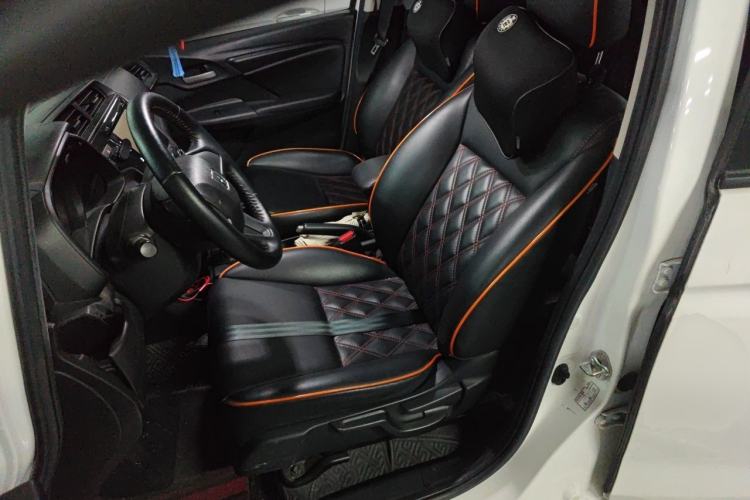 Used Honda Fit 2018 1.5L CVT Comfort Sunroof Version Left Front Seat