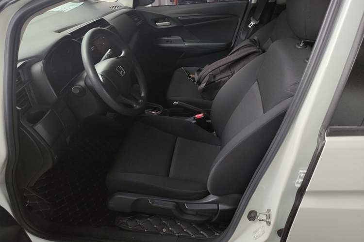 Used Honda Fit 2018 1.5L CVT Comfort Sunroof Version Left Front Seat