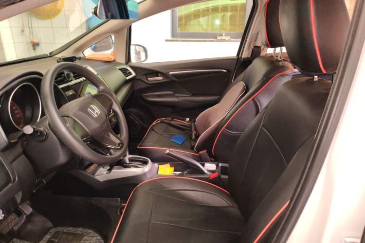 Used Honda Fit 2018 1.5L CVT Trendy Sports Edition Left Front Seat