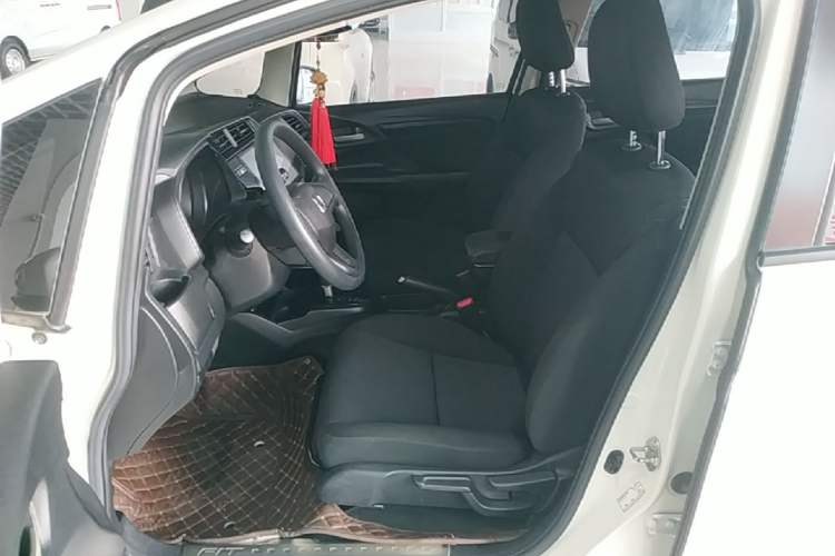 Used Honda Fit 2018 1.5L CVT Comfort Sunroof Version Left Front Seat