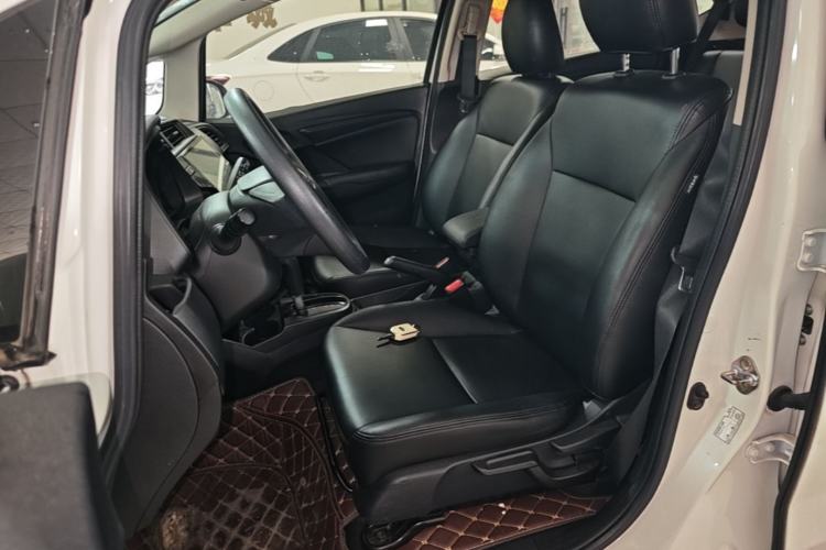 Used Honda Fit 2018 1.5L CVT Comfort Sunroof Version Left Front Seat