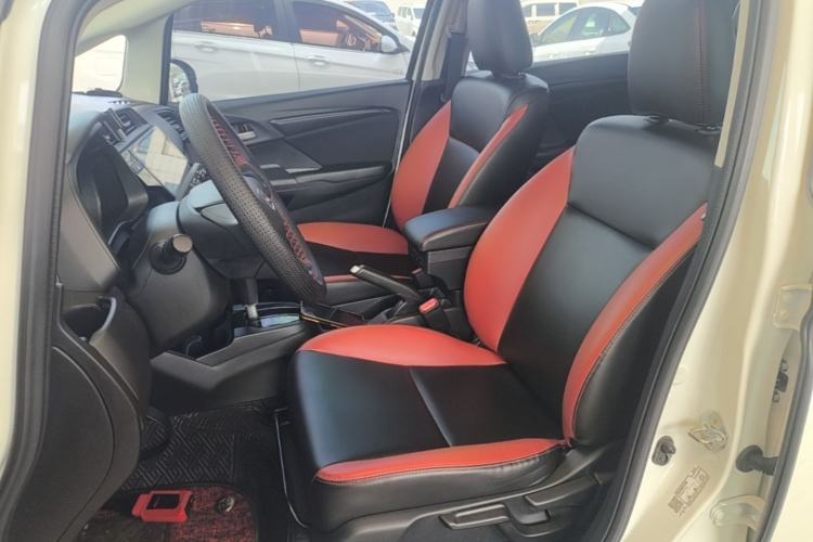 Used Honda Fit 2018 1.5L CVT Comfort Sunroof Version Left Front Seat