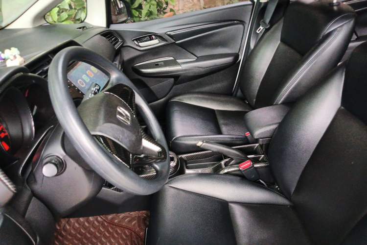Used Honda Fit 2018 1.5L CVT Trendy Sports Edition Left Front Seat