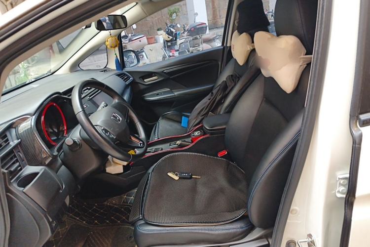 Used Honda Fit 2018 1.5L CVT Comfort Sunroof Version Left Front Seat