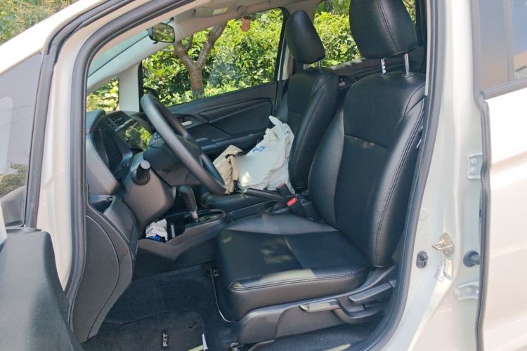 Used Honda Fit 2018 1.5L CVT Comfort Sunroof Version Left Front Seat