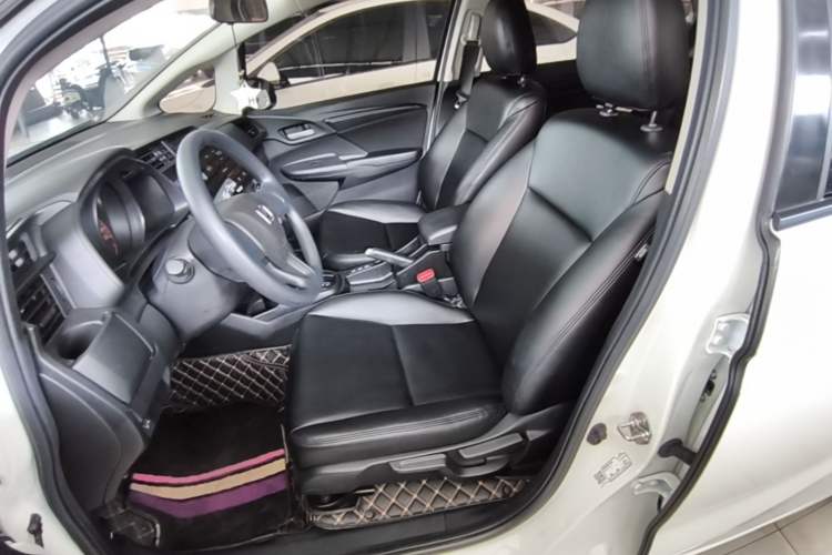 Used Honda Fit 2018 1.5L CVT Comfort Sunroof Version Left Front Seat