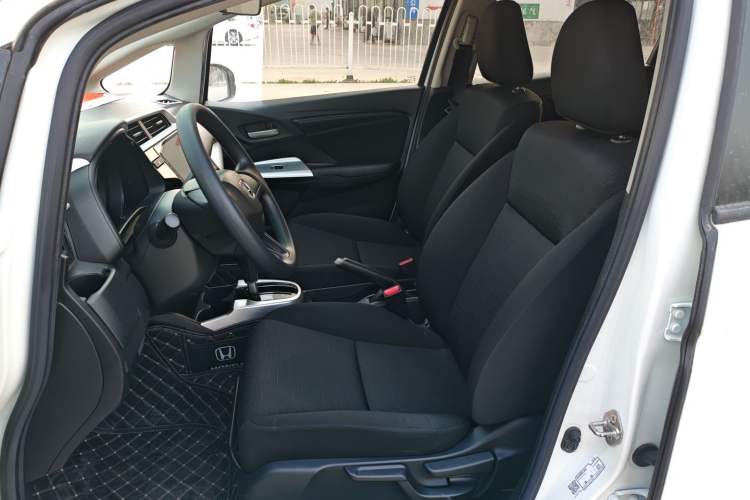 Used Honda Fit 2018 1.5L CVT Comfort Sunroof Version Left Front Seat