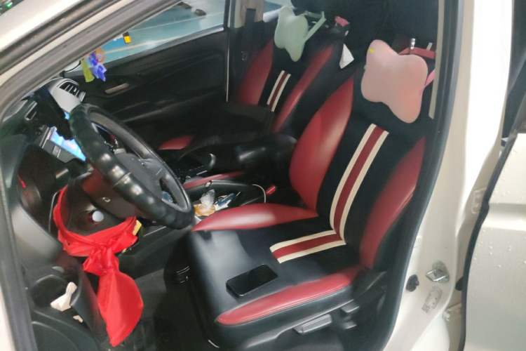 Used Honda Fit 2018 1.5L CVT Comfort Sunroof Version Left Front Seat