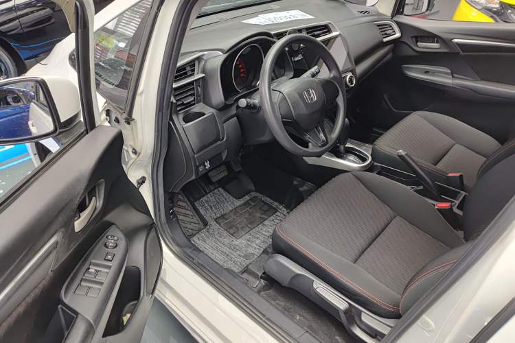 Used Honda Fit 2018 1.5L CVT Trendy Sports Edition Left Front Seat