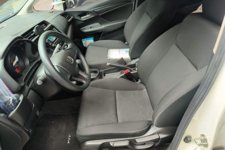 Used Honda Fit 2018 1.5L CVT Comfort Sunroof Version Left Front Seat