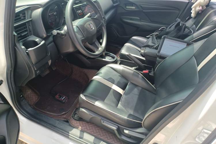 Used Honda Fit 2018 1.5L CVT Comfort Sunroof Version Left Front Seat