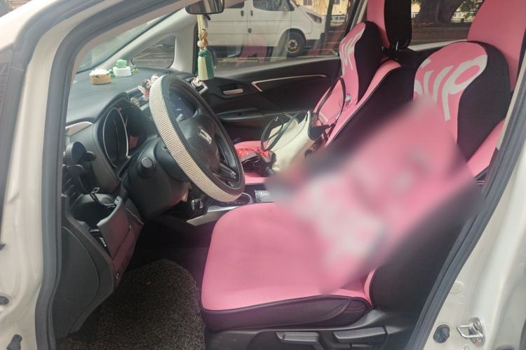 Used Honda Fit 2018 1.5L CVT Trendy Sports Edition Left Front Seat