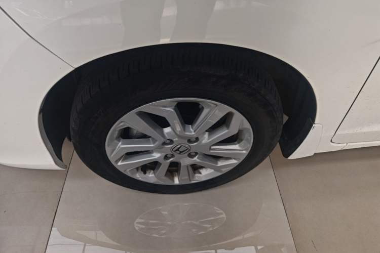 Used Honda Fit 2018 1.5L CVT Comfort Sunroof Version Left Front Wheel Hub