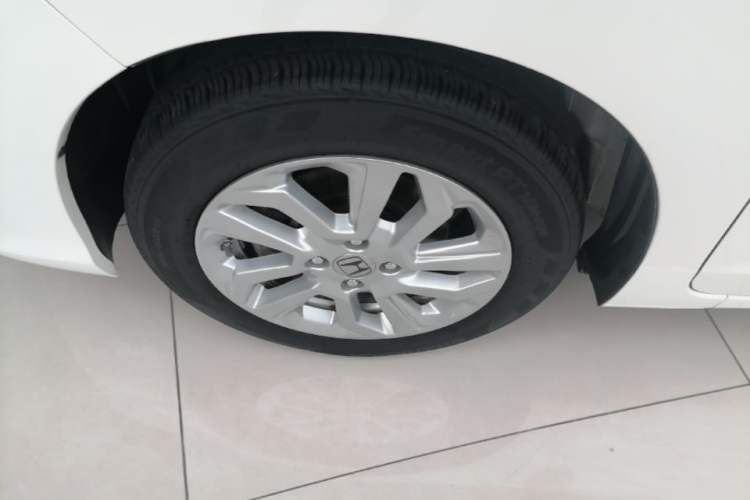 Used Honda Fit 2018 1.5L CVT Comfort Sunroof Version Left Front Wheel Hub