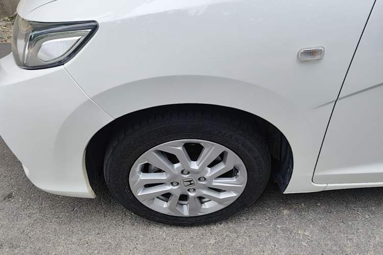 Used Honda Fit 2018 1.5L CVT Comfort Sunroof Version Left Front Wheel Hub