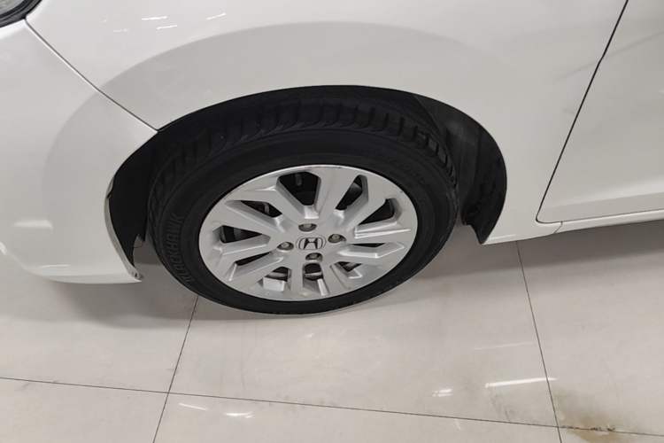 Used Honda Fit 2018 1.5L CVT Comfort Sunroof Version Left Front Wheel Hub