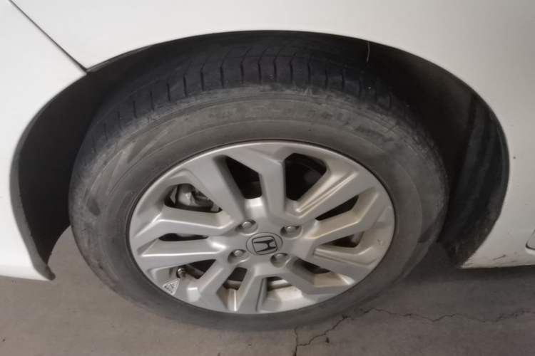 Used Honda Fit 2018 1.5L CVT Comfort Sunroof Version Left Front Wheel Hub