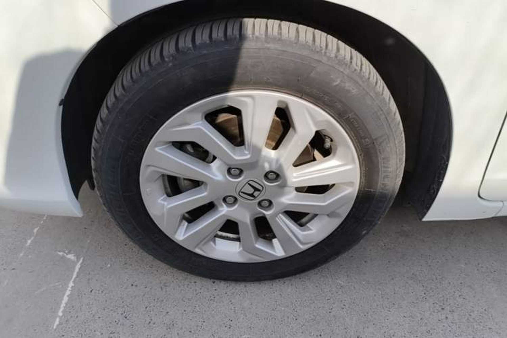 Used Honda Fit 2018 1.5L CVT Comfort Sunroof Version Left Front Wheel Hub