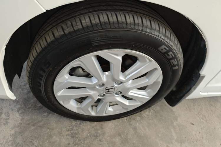 Used Honda Fit 2018 1.5L CVT Comfort Sunroof Version Left Front Wheel Hub