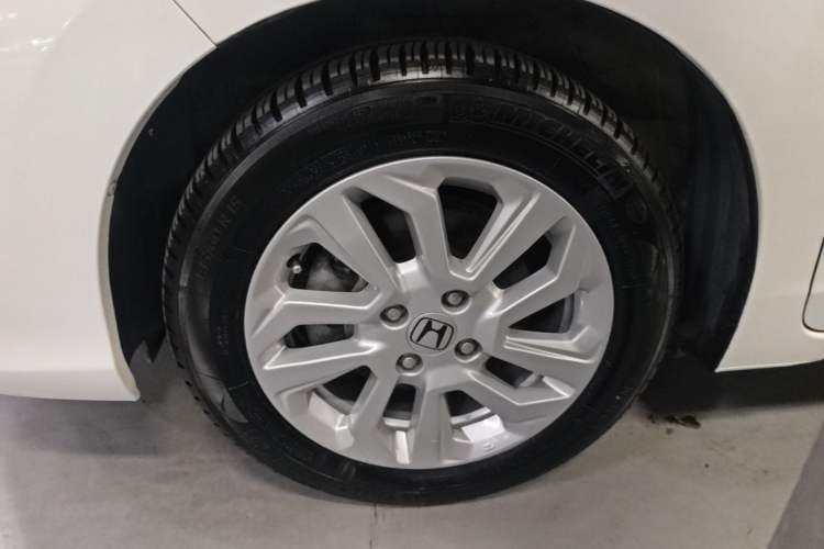 Used Honda Fit 2018 1.5L CVT Comfort Sunroof Version Left Front Wheel Hub