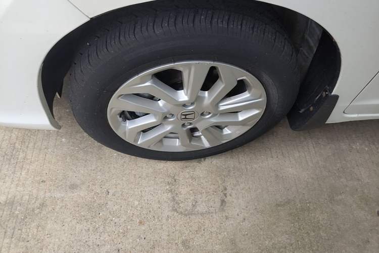 Used Honda Fit 2018 1.5L CVT Comfort Sunroof Version Left Front Wheel Hub